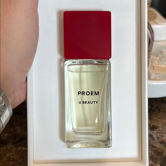 U Beauty PROEM Eau de Parfum 50 ml - Picture 4 of 8